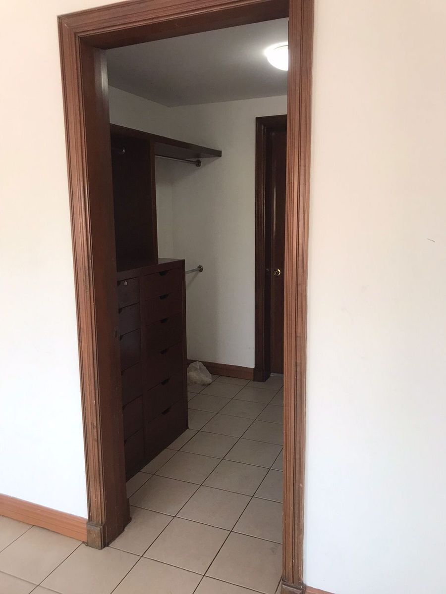 24 de 38