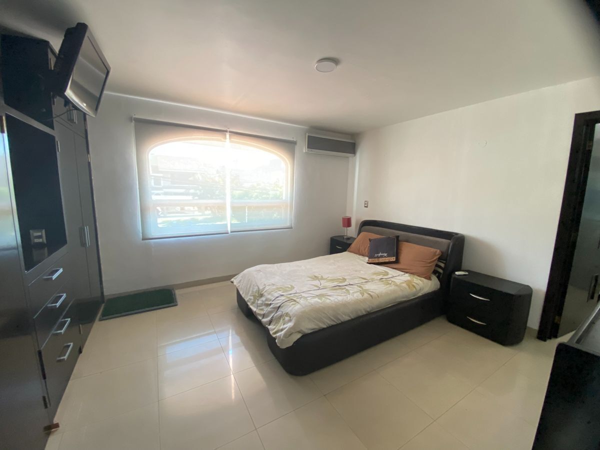 23 of 38: Recámara 2