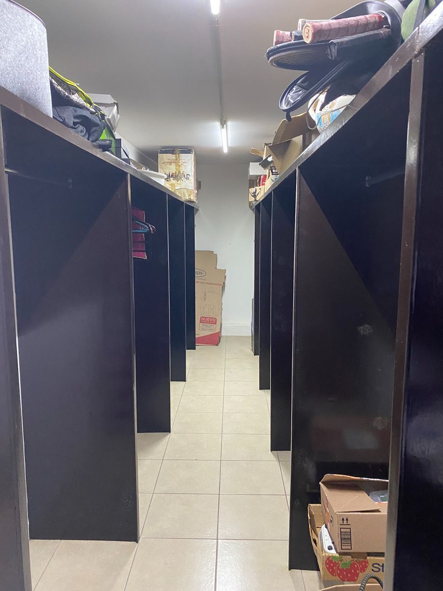 38 of 38: Bodega tercer piso