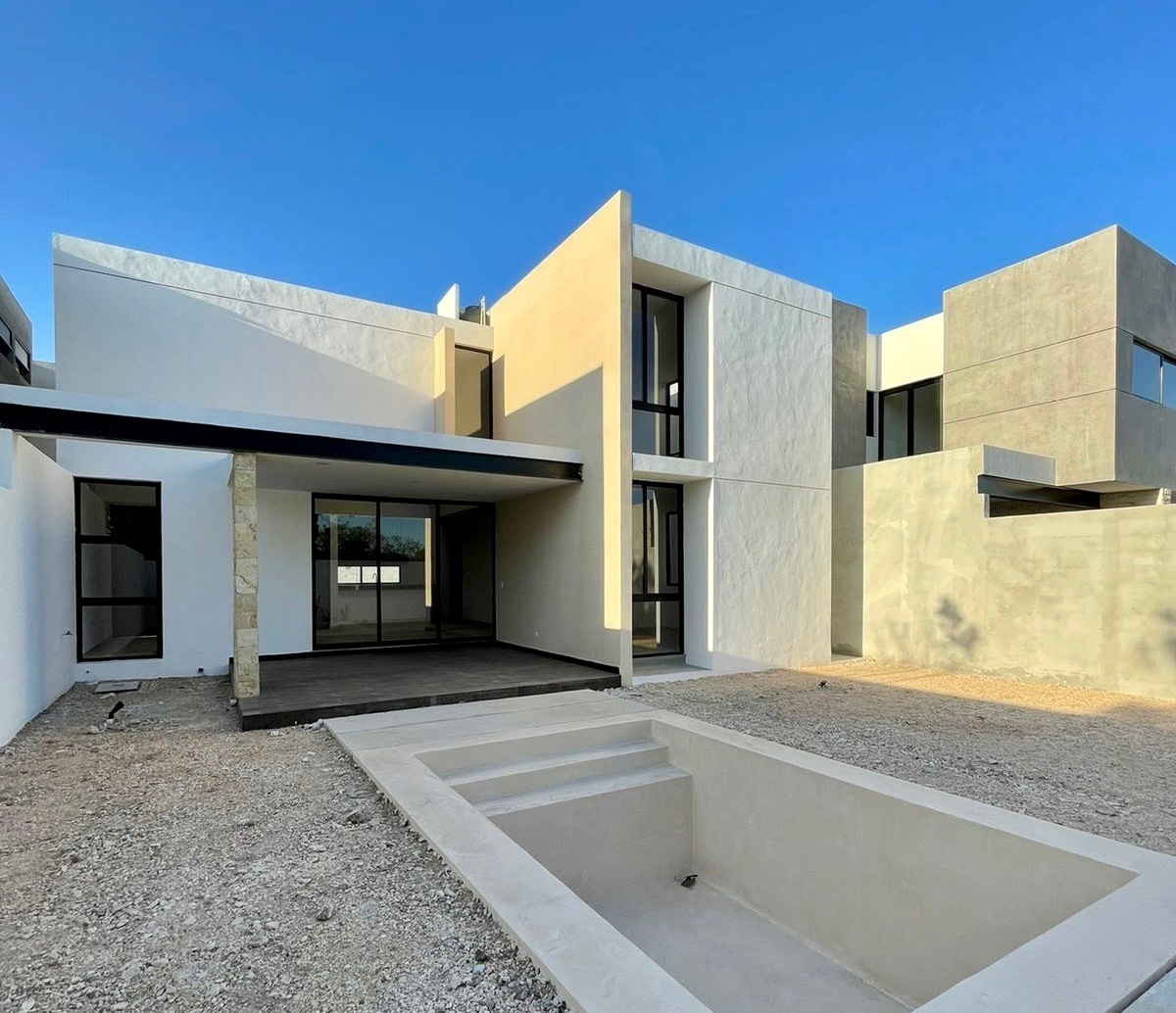 22 de 25: Fachada Trasera