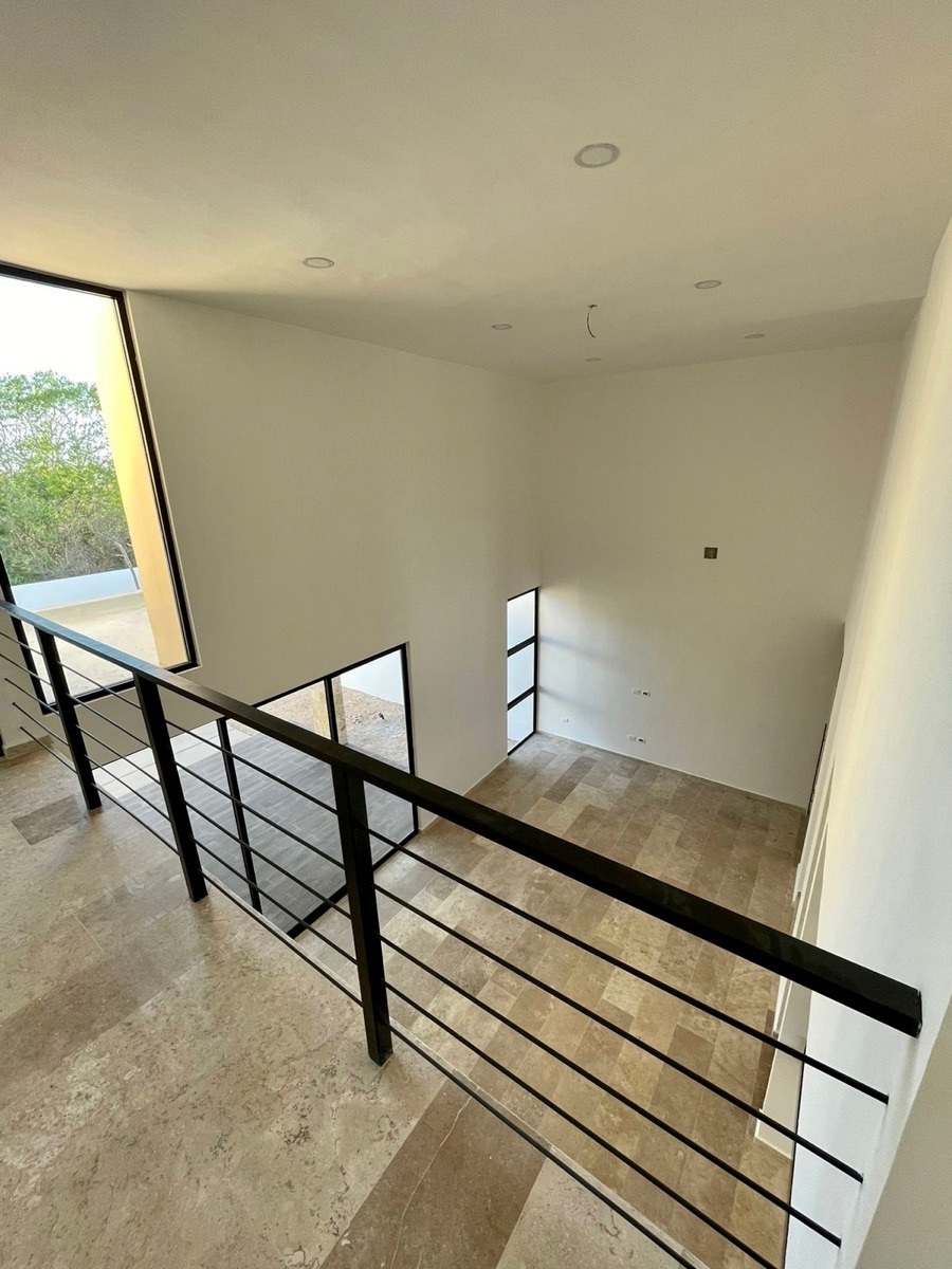 11 de 25: Pasillo Recámaras Planta Alta