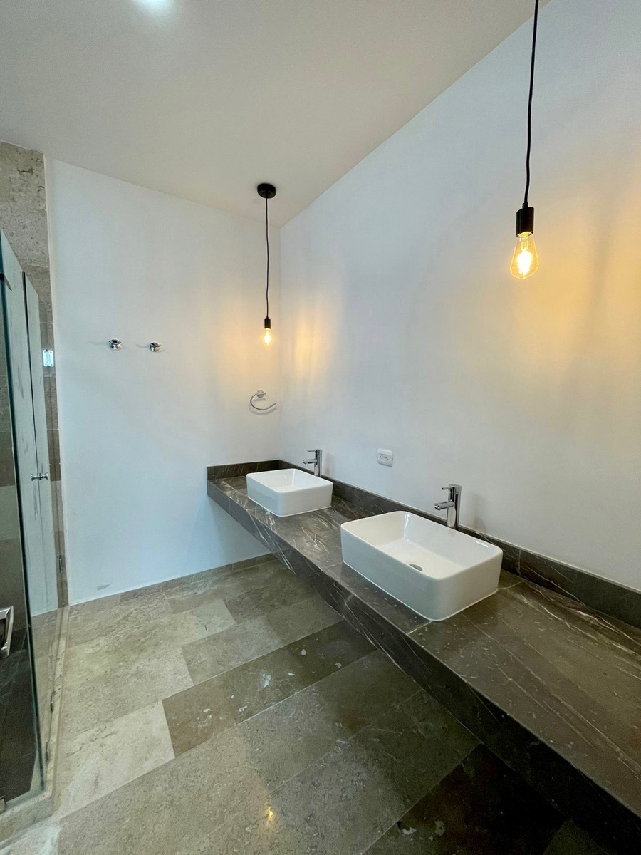 16 de 25: Baño Recámara Principal