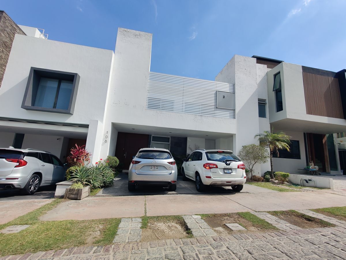 12 casas en venta en Los castanos, Zapopan, Jalisco 