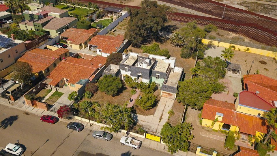 Terreno y casa