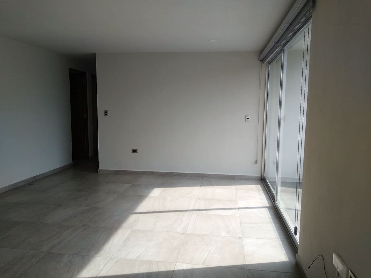 3 de 14: SALA Y COMEDOR