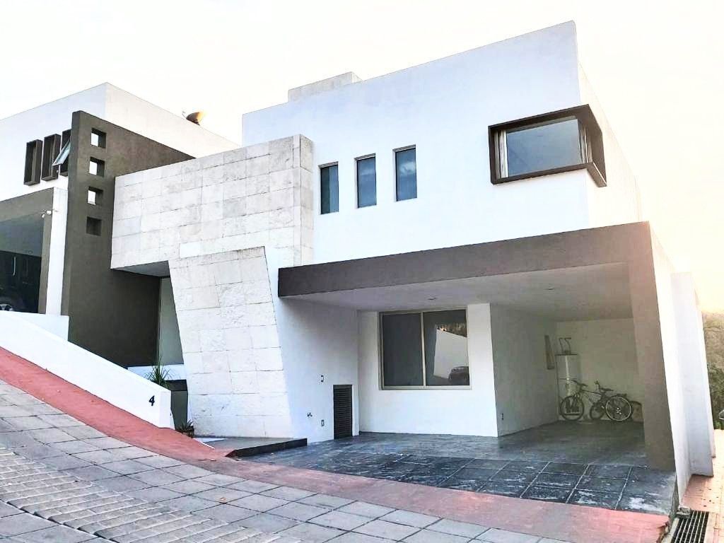 BH** EN VENTA HERMOSA CASA MODERNA EN CONDADO DE SAYAVEDRA