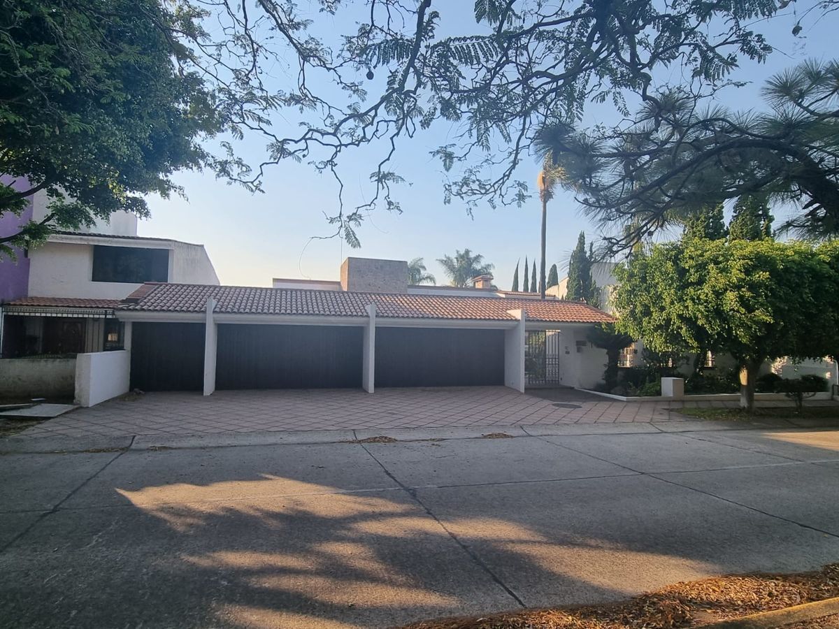 Casa en condominio en Venta en Ciudad Bugambilia Zapopan