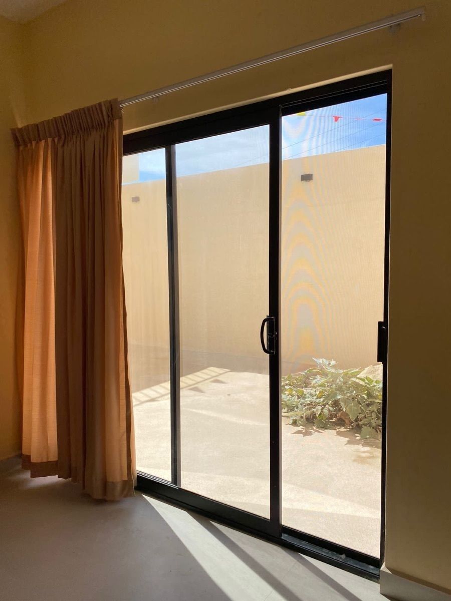 18 de 41: Acceso al jardín privado.