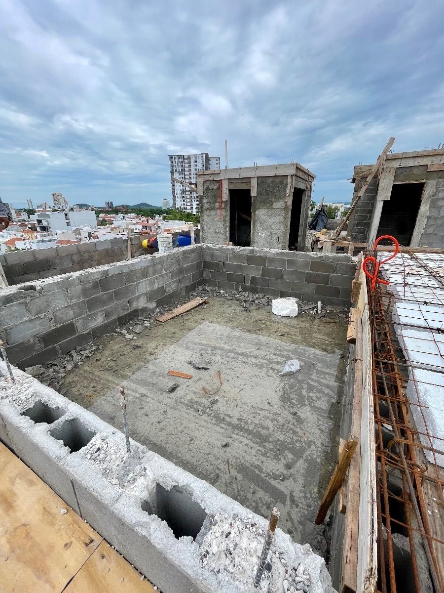 24 of 28: Rooftop - Alberca