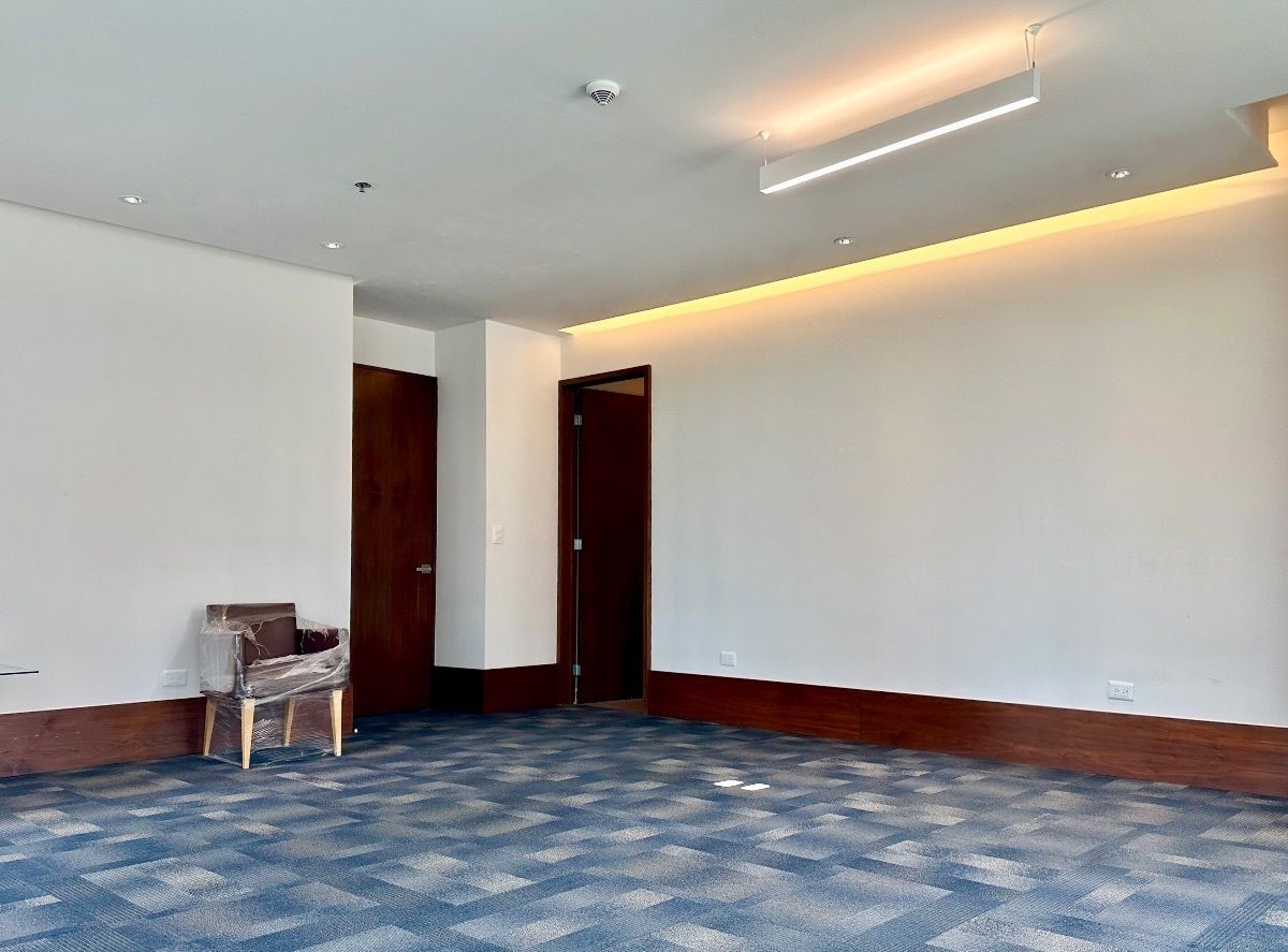 9 de 31: OFICINA PRINCIPAL 1