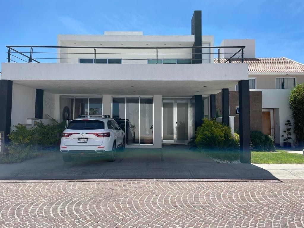 VENTA DE CASA EN CUMBRES DEL LAGO - foto 1
