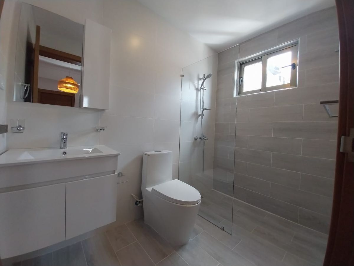 17 de 18: Baño Cuarto principal