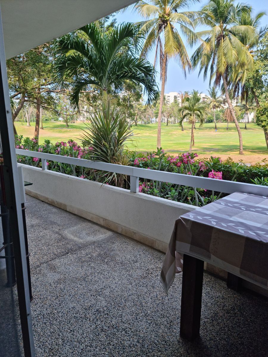 17 de 35: terraza estancia.