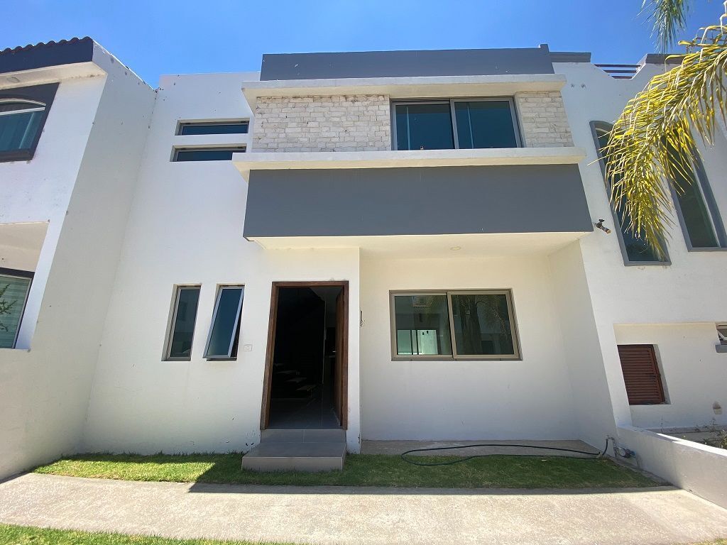 1 de 18: Fachada