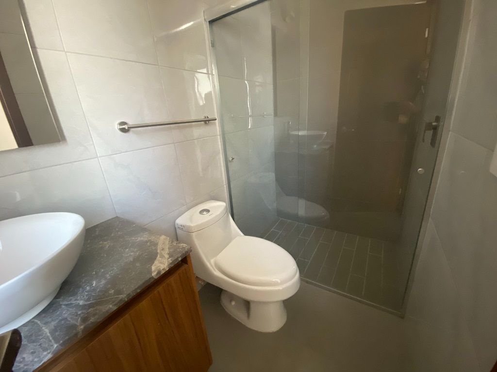 8 de 18: Baño completo planta baja