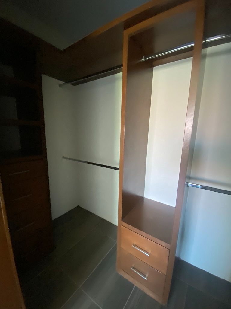 12 de 18: Vestidor Recamara principal