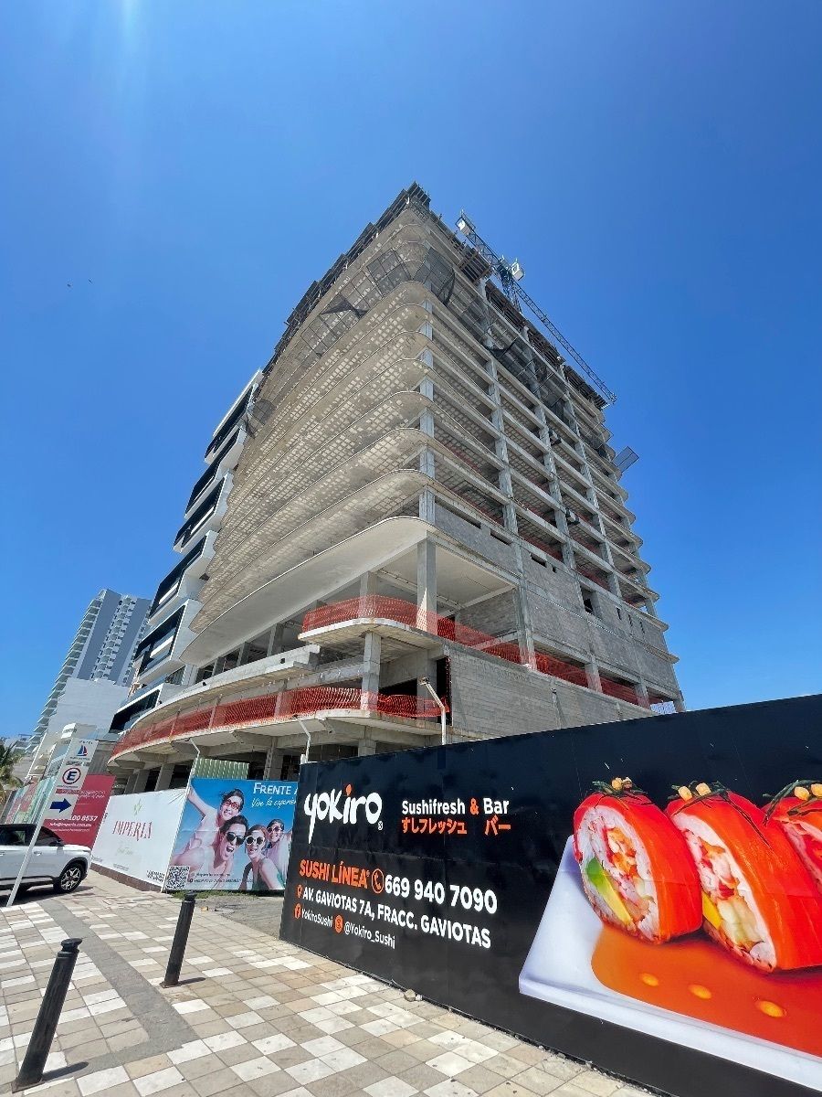 31 de 35: Fachada sobre Malecón