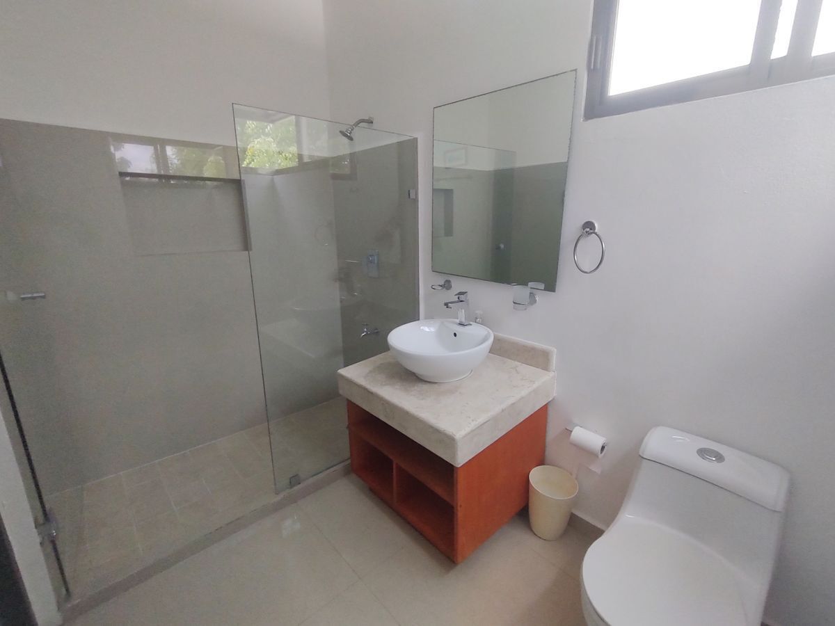 25 of 30: BAÑO RECÁMARA PRINCIPAL