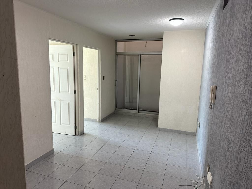 4 de 6: Pasillo Cuartos