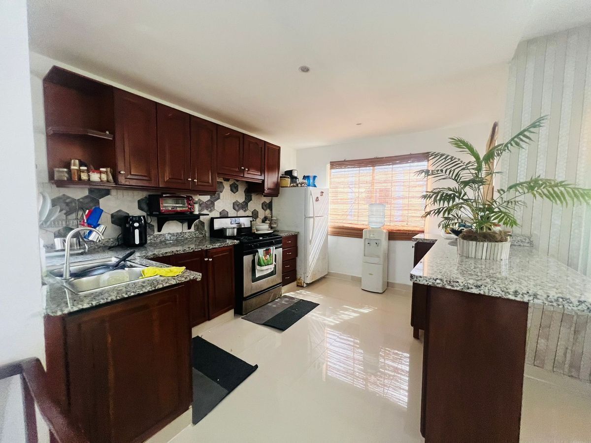 SAN GERONIMO CASA EN VENTA DE DOS NIVELES EasyBroker