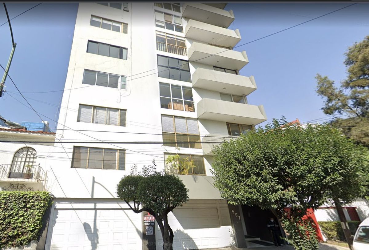 1 de 23: Fachada