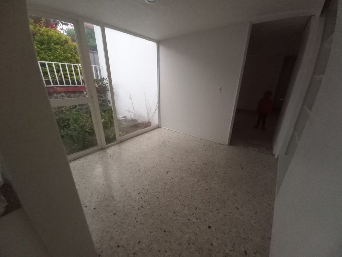 4 de 28