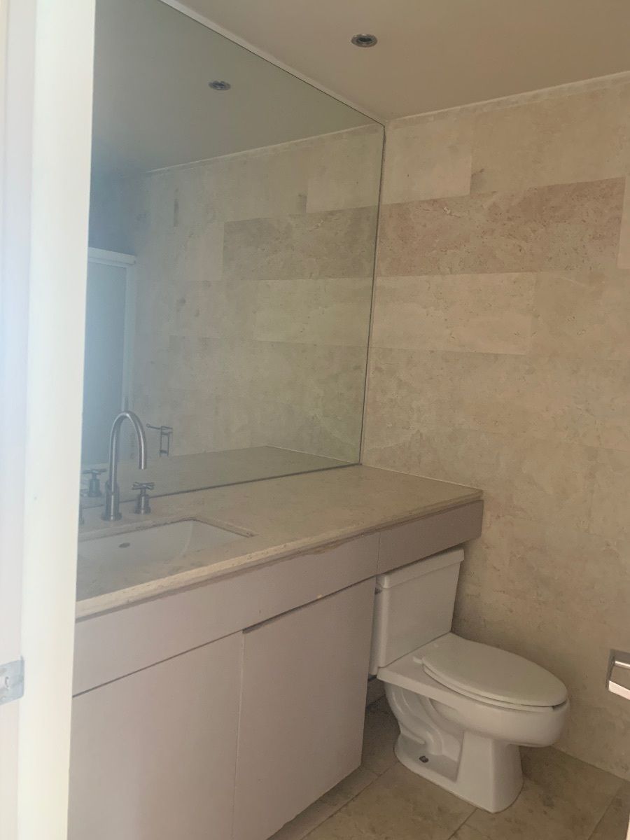 4 de 35: Baño compatido