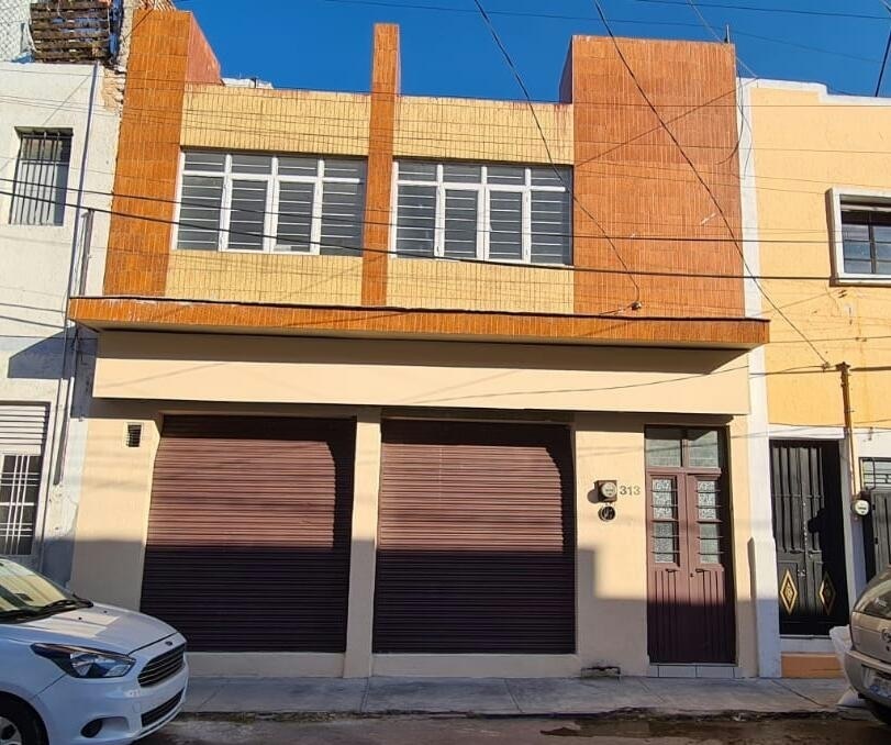 Casa en venta en el barrio de Analco con inquilino