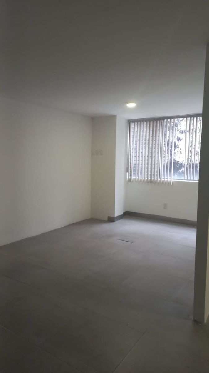 EXCELENTES ESPACIO PARA OFICINAS O LOCALES EN LA ROMA