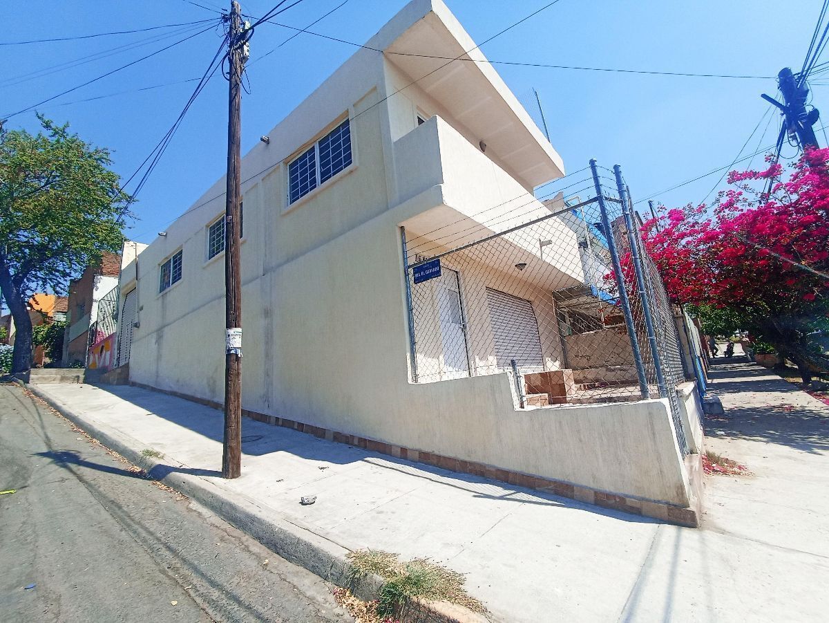 IDEAL BODEGA, SALÓN DE EVENTOS, PUNTO DE DISTRIBUCION