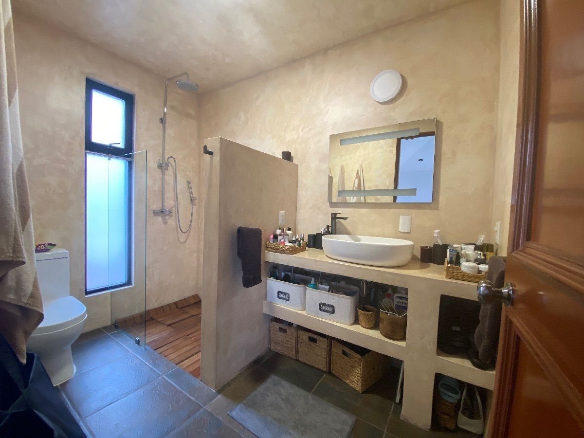 42 de 50: Baño recámara principal