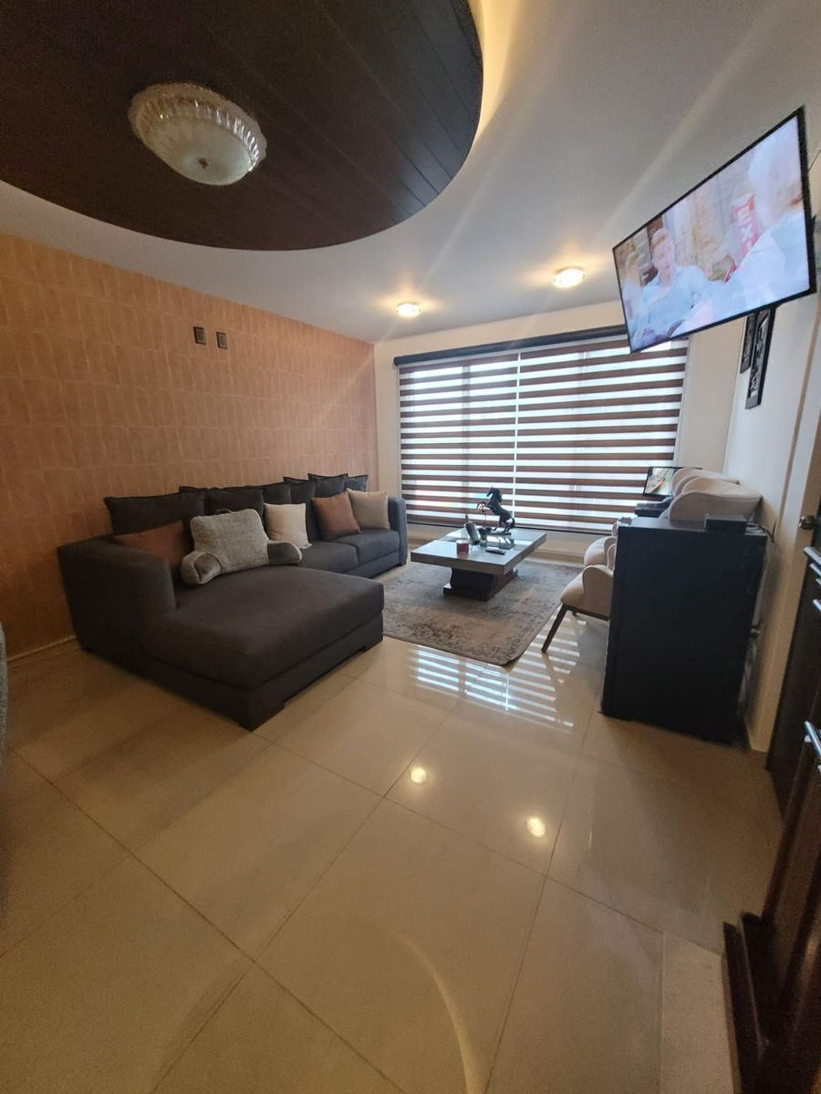 2 de 13: Estancia con Luz Led