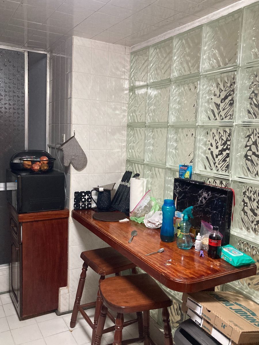 5 de 18: Barra en cocina