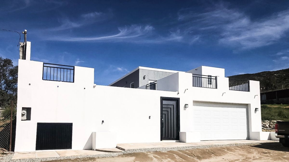 1 de 27: frente de la casa
