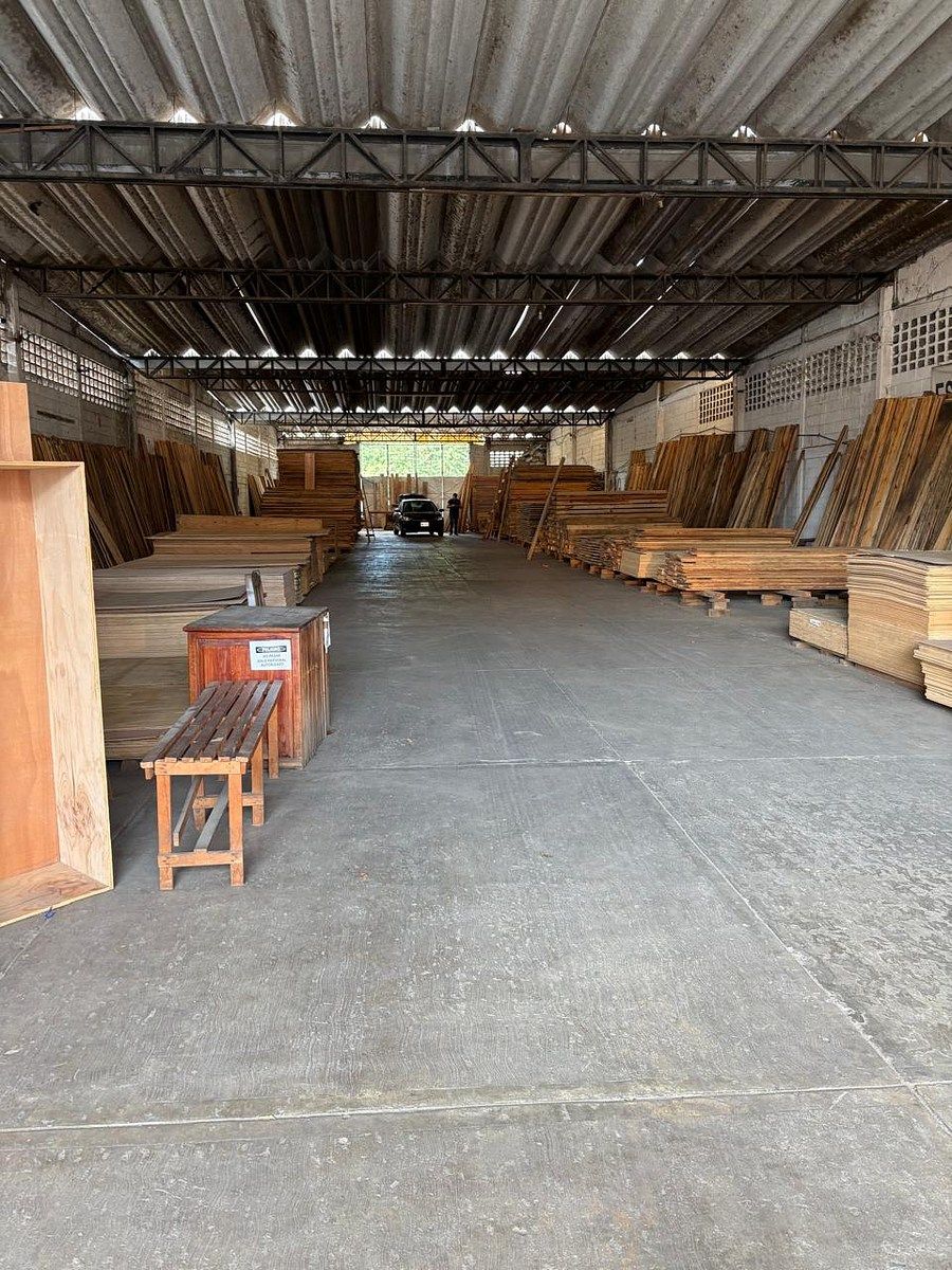 2 de 12: 900m2 de bodega techada