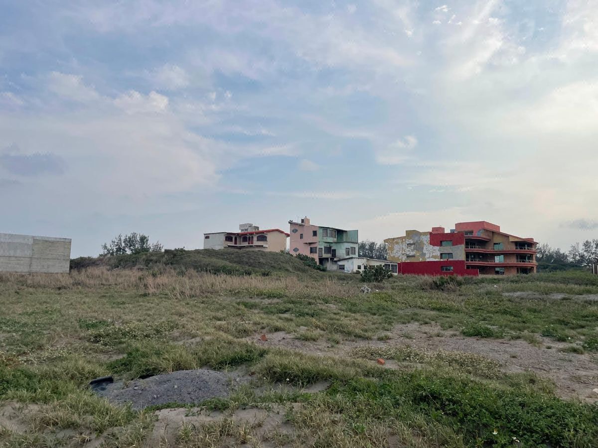 Terreno de 1,500 m2 en venta en Santa María Buenavista. ALVARADO. VERACRUZ