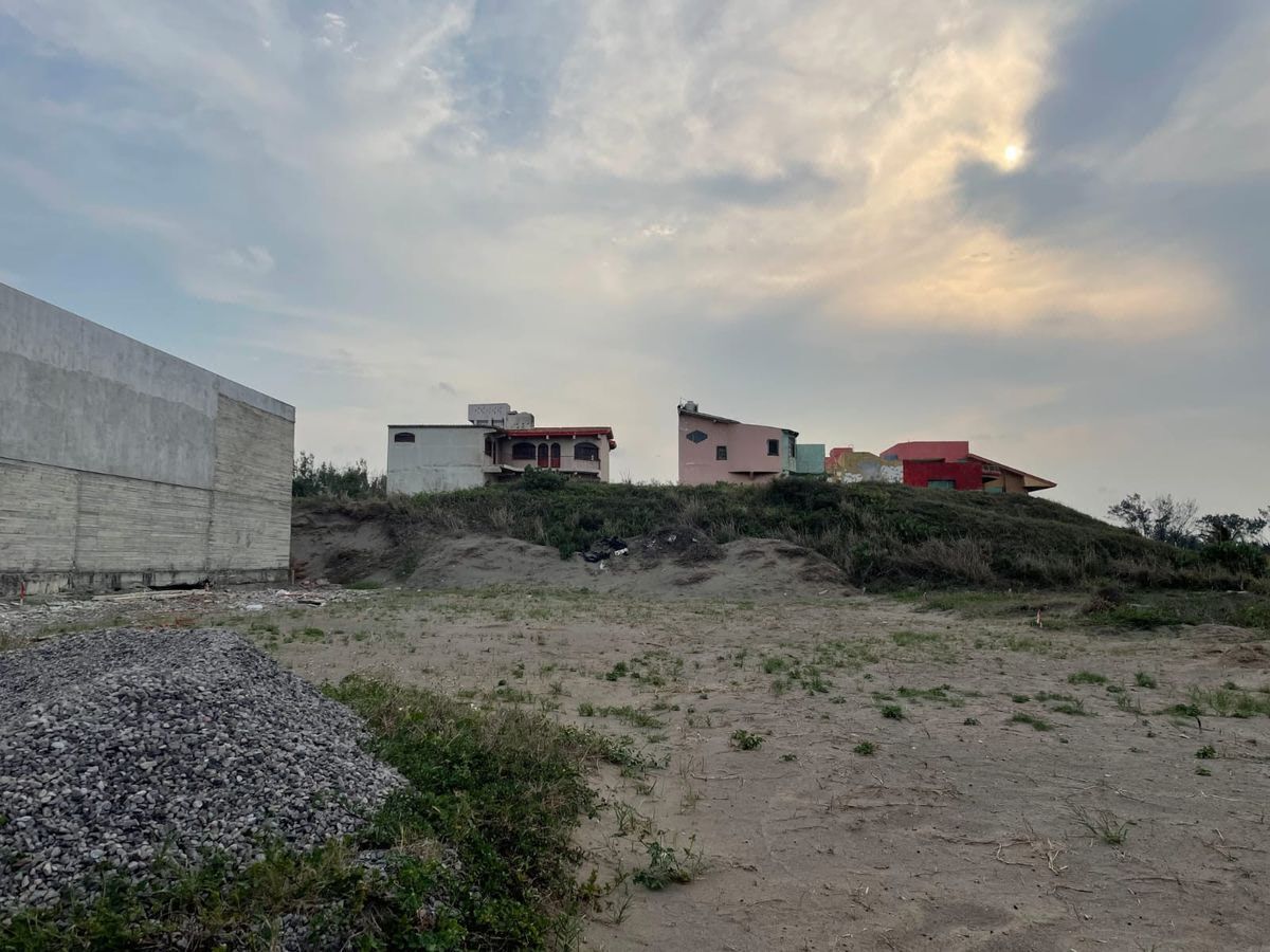 Terreno de 1,500 m2 en venta en Santa María Buenavista. ALVARADO. VERACRUZ - foto 2