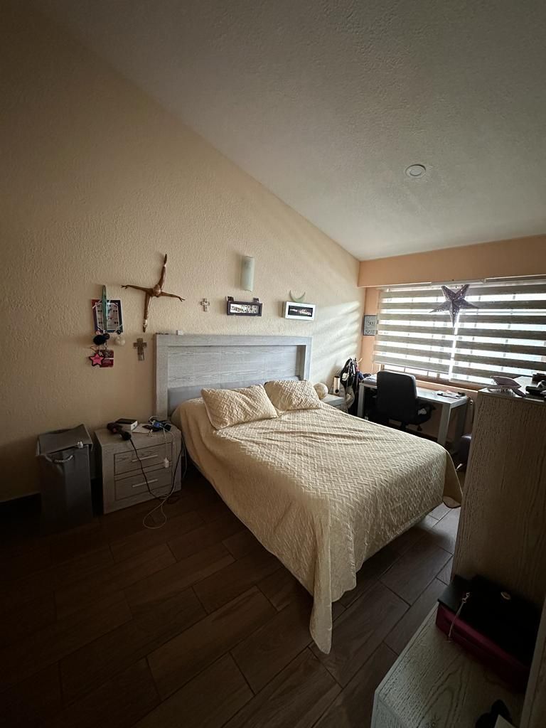 18 de 24: Cuarto secundario