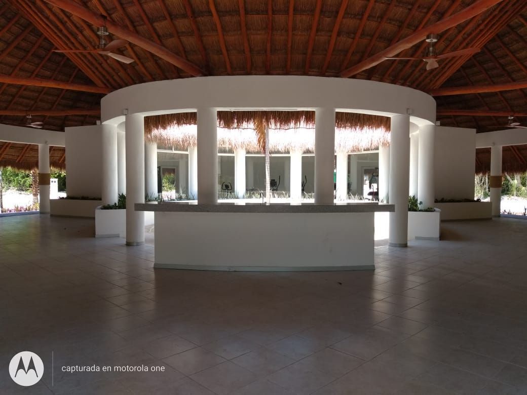 37 de 38: Clubhouse