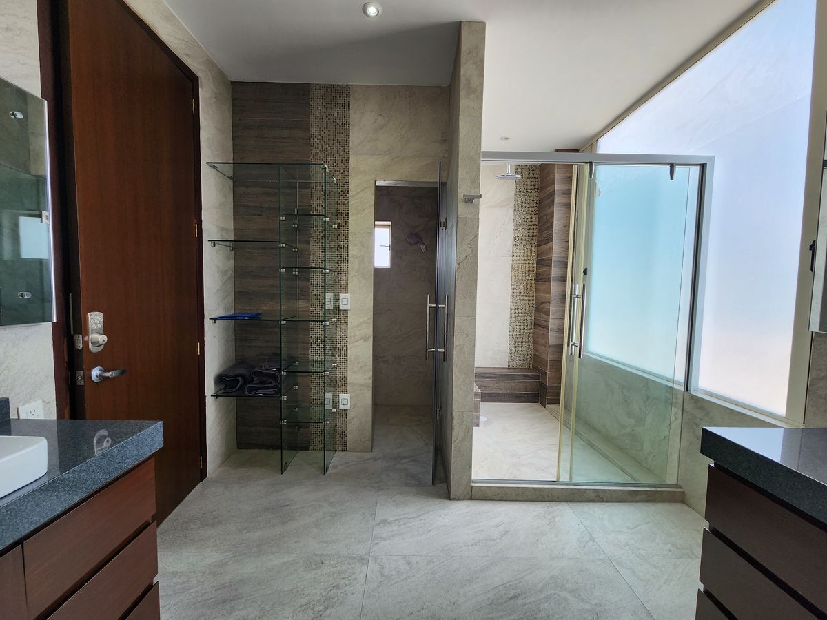 18 de 38: BAÑO RECÁMARA PRINCIPAL
