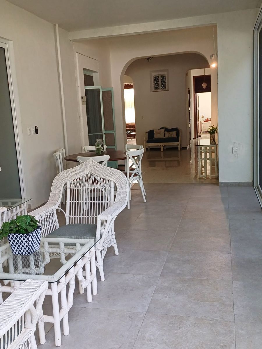 21 de 29: Terraza techada