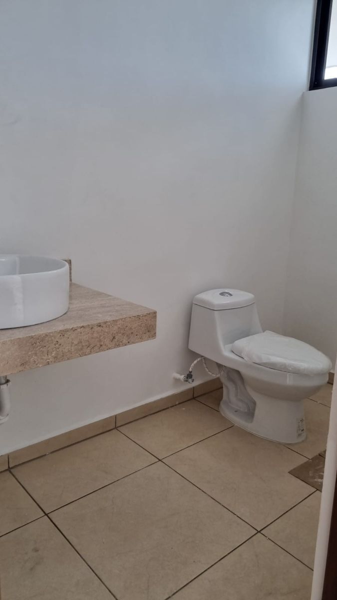 6 de 29: Medio Baño