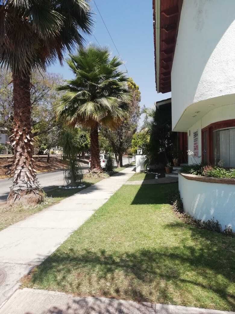 4 de 32