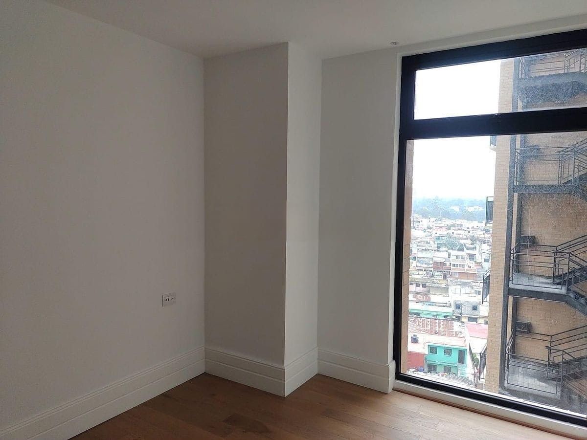 Apartamento Equipado en Venta | Edificio Céntrico, Zona 5 - Miniatura 4
