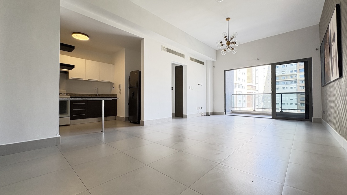 1 de 13: Sala-Comedor y cocina integrada.