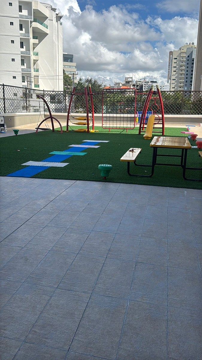 32 de 32: AREA DE NIÑOS