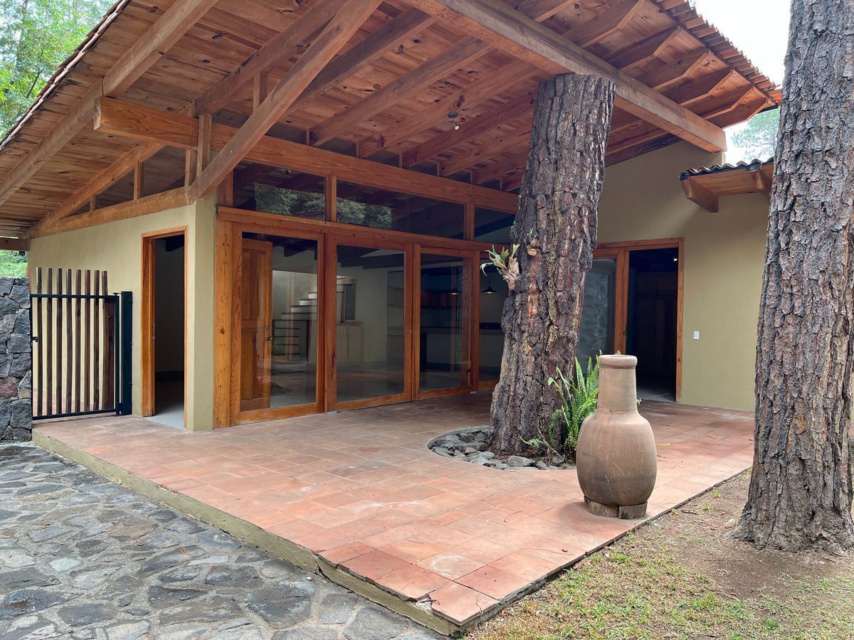 4 de 23: Fachada