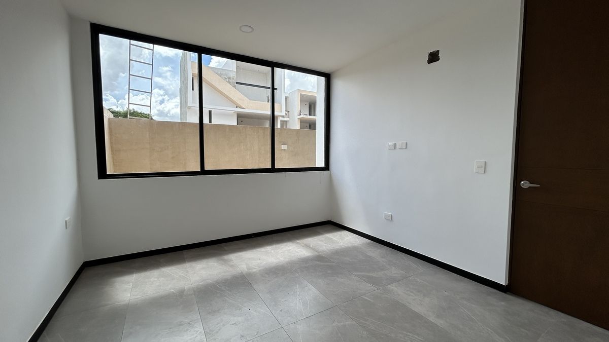 4 de 11: SALA COMEDOR