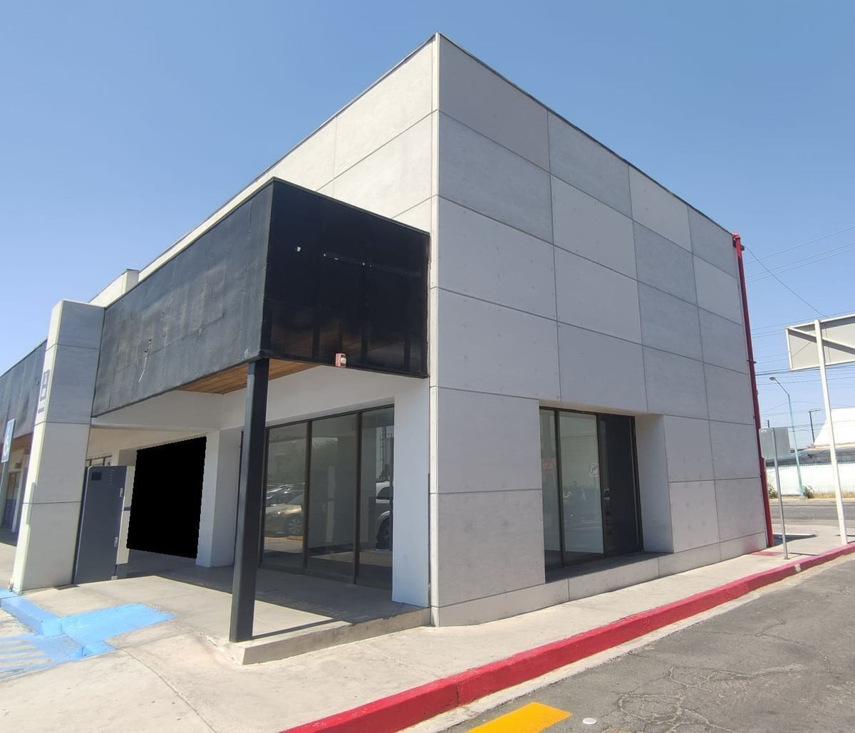 Local sobre Blvd. Lopez Mateos - Colonia Industrial