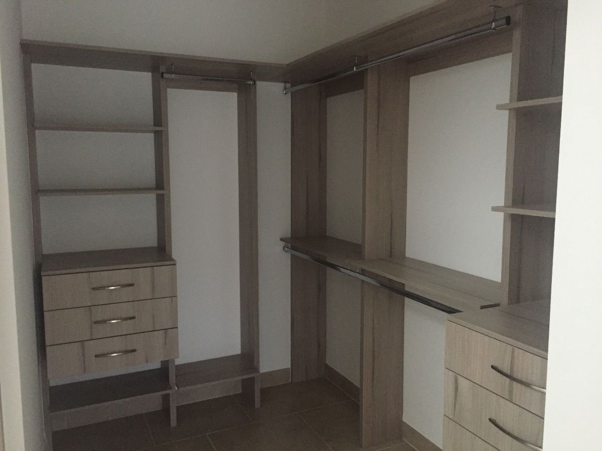 5 de 13: vestidor principal